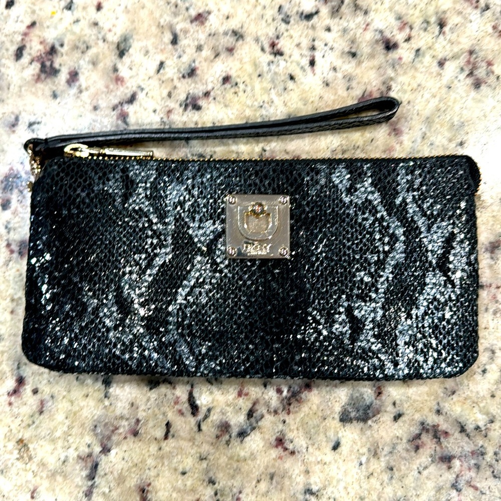 DKNY Wristlet Wallet Faux Snakeskin‎ Leather Clutch